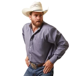 Ariat® Men's Wrinkle Free Solid Mood Indigo Button Down Shirt 10043583