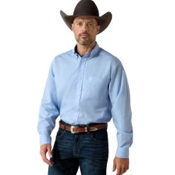 Ariat® Men's Wrinkle Free Light Blue Long Sleeve Button Shirt 10020329